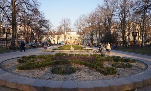 Сквер Міцкевича в Івано-Франківську