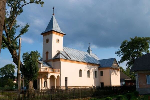 Костел Успіння Пресвятої Діви Марії в Болехові